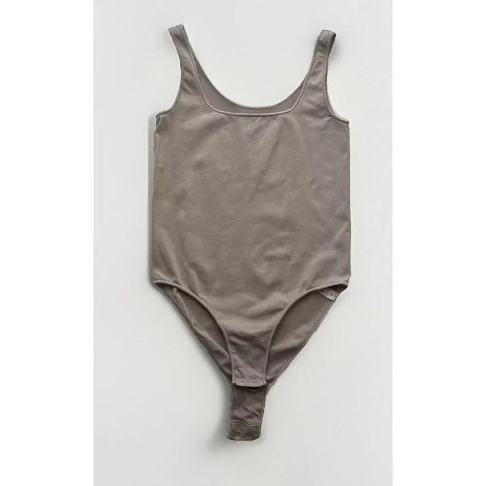 SKIMS Essential Sleeveless Scoop Neck Stretchy Bodysuit  Size XXS/XS - Picture 3 of 5